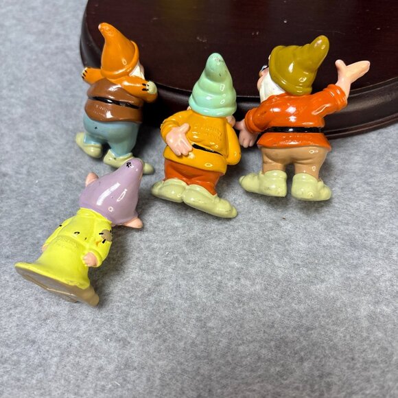 Disney 1993 Snow White & 7 Dwarfs Figurine Set with Evil Queen Rubber Collectibl - Picture 6 of 13